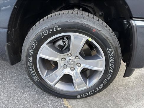 New 2026 RAM 1500 Express AWD/4WD image 10