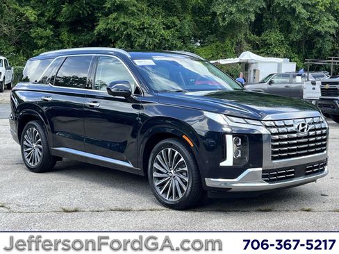 Used 2023 Hyundai Palisade Calligraphy w/ Cargo Package FWD image 1