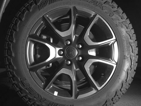 Used 2025 Jeep Compass Trailhawk AWD/4WD image 15