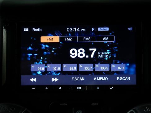 Used 2015 Jeep Wrangler Unlimited Sahara w/ Connectivity Group image 21