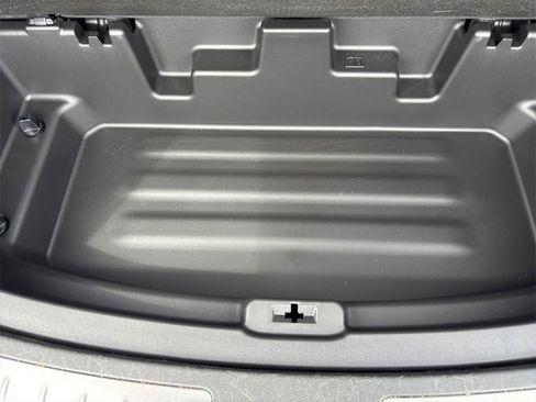 Used 2024 Buick Enclave Essence w/ Sport Touring Edition FWD image 6