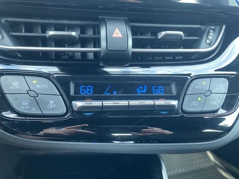 Used 2021 Toyota C-HR XLE image 18