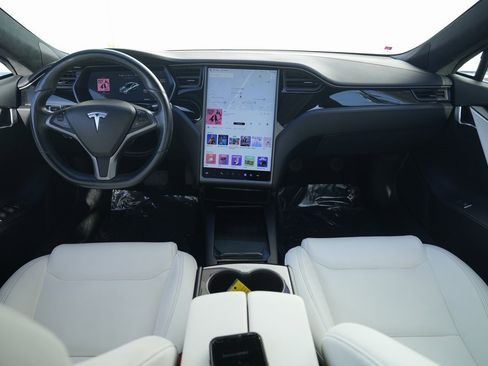 Used 2021 Tesla Model S Long Range Plus image 37