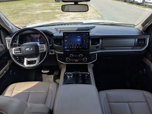 Used 2024 Ford Expedition XLT image 15