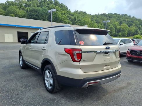 Used 2017 Ford Explorer XLT AWD/4WD image 5