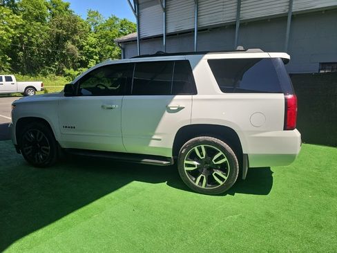 Used 2019 Chevrolet Tahoe Premier AWD/4WD image 9