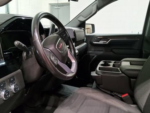 Used 2022 GMC Sierra 1500 Elevation w/ LPO, Elevation Black Package AWD/4WD image 19