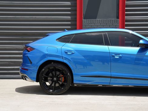 Used 2020 Lamborghini Urus AWD/4WD image 14