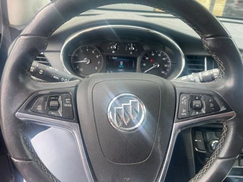 Used 2020 Buick Encore Preferred FWD image 9