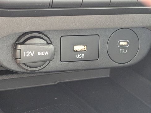 Used 2025 Hyundai Elantra Sport FWD image 18