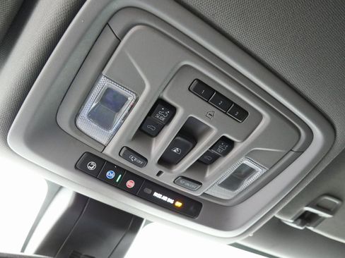 Used 2022 GMC Sierra 2500 Denali image 33