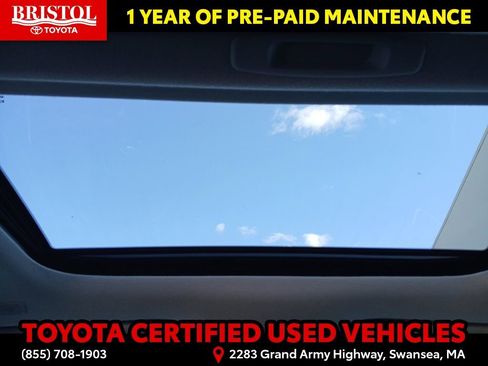 Certified 2023 Toyota Corolla Cross LE w/ Moonroof Package image 19