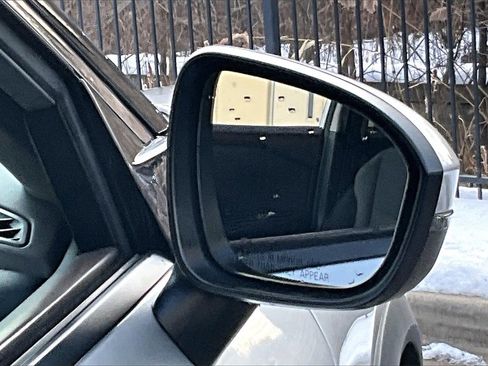 Used 2021 Nissan Rogue SV image 22