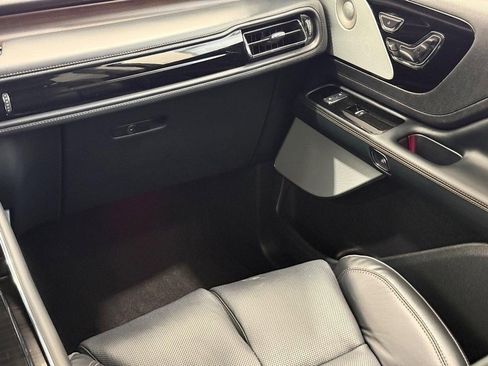 Used 2025 Lincoln Aviator Reserve w/ Equipment Group 201A image 14