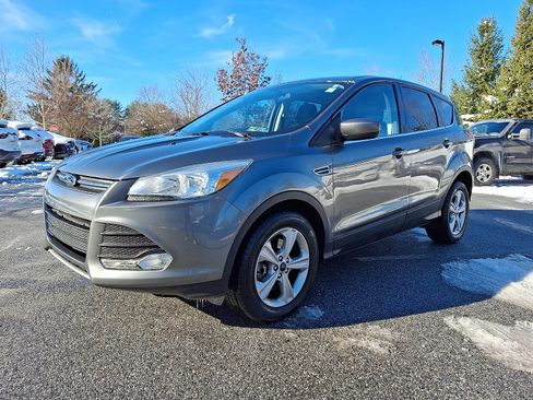 Used 2014 Ford Escape SE image 3