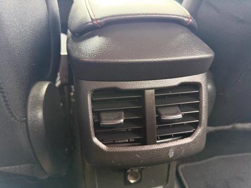 Used 2015 Ford Fusion SE w/ Equipment Group 201A image 25