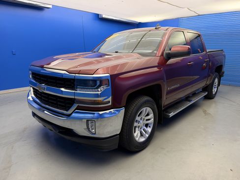 Used 2017 Chevrolet Silverado 1500 LT w/ All Star Edition AWD/4WD image 4