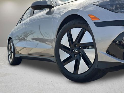 Used 2025 Hyundai Ioniq 6 SE image 31