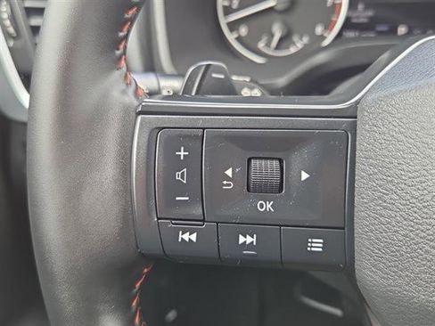 Certified 2025 Nissan Rogue SV image 18