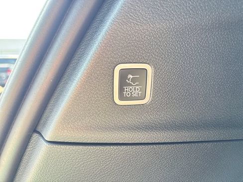 New 2027 Chrysler Pacifica Pinnacle AWD/4WD image 28