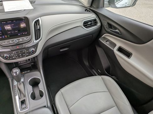 Used 2020 Chevrolet Equinox Premier image 18