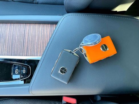 New 2026 Volvo V60 B5 Cross Country Plus w/ Climate Package image 34