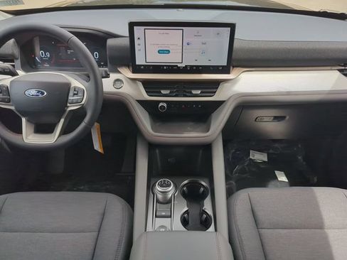 New 2026 Ford Explorer Active RWD image 14