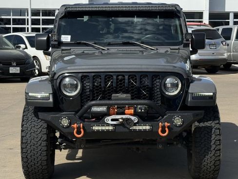 Used 2023 Jeep Gladiator Sport image 7
