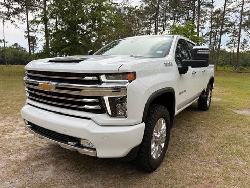 Used 2022 Chevrolet Silverado 2500 High Country w/ Safety Package II AWD/4WD image 1