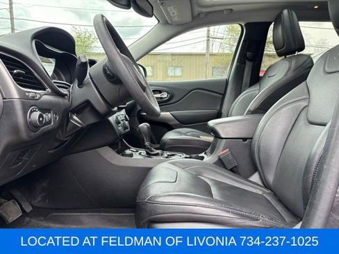 Used 2021 Jeep Cherokee Limited w/ Mopar Interior Package AWD/4WD image 6