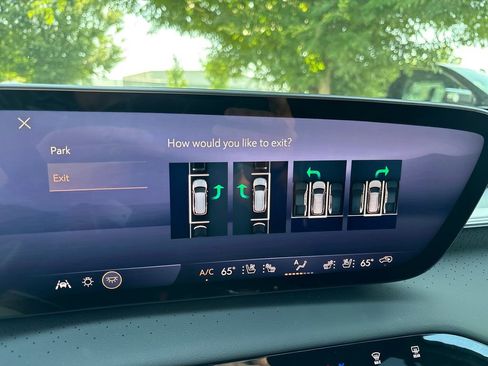 New 2026 Buick Enclave Avenir w/ Super Cruise Package FWD image 32