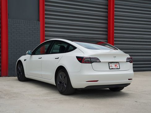 Used 2023 Tesla Model 3 Standard Range RWD image 13