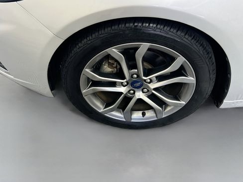 Used 2019 Ford Fusion Titanium image 13