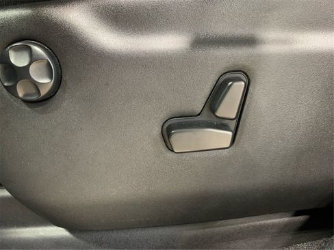 Used 2024 Dodge Durango GT image 31