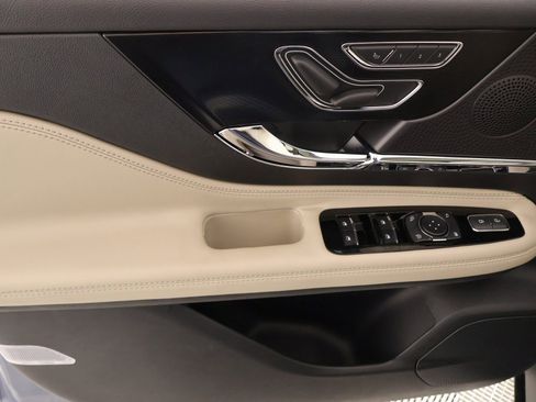 New 2026 Lincoln Corsair Reserve w/ Jet Appearance Package FWD image 17