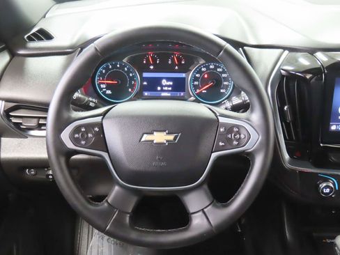 Used 2023 Chevrolet Traverse LT image 10