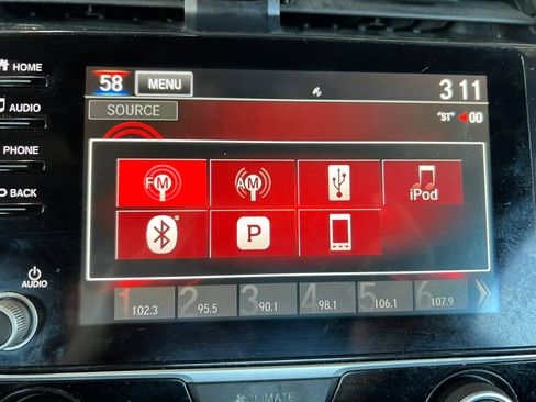 Used 2019 Honda Civic Sport image 11