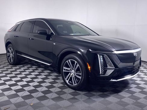 Certified 2024 Cadillac Lyriq Luxury AWD/4WD image 20
