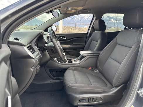 Used 2021 GMC Acadia SLE w/ Driver Convenience Package image 18