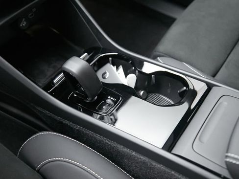 Certified 2023 Volvo C40 P8 Recharge Ultimate AWD/4WD image 16