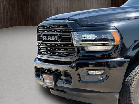Used 2020 RAM 2500 Limited w/ Black Appearance Package AWD/4WD image 9