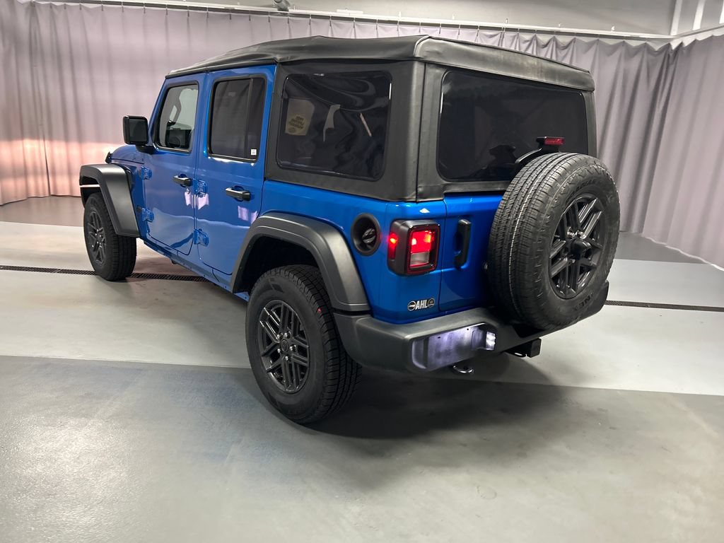 Used 2025 Jeep Wrangler Unlimited Sport AWD/4WD image 5