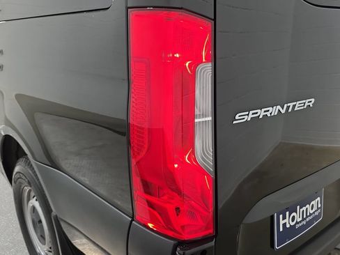 Used 2023 Mercedes-Benz Sprinter 2500 image 31