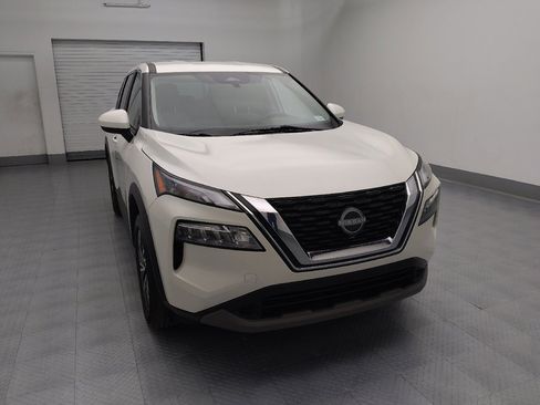 Used 2023 Nissan Rogue SV image 14