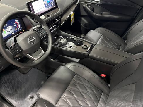 New 2026 Nissan Rogue Platinum w/ Platinum Premium Package AWD/4WD image 10