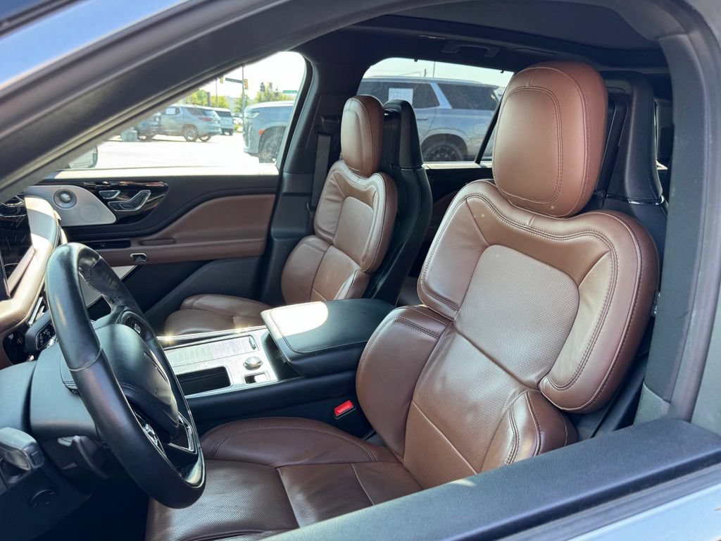 Used 2020 Lincoln Aviator Reserve w/ Equipment Group 202A AWD/4WD image 9