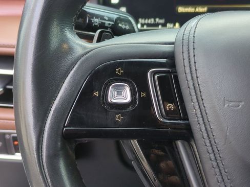 Used 2023 Lincoln Aviator Reserve image 11