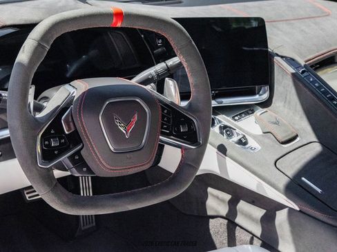 Used 2023 Chevrolet Corvette Stingray Premium Cpe w/ Z51 Performance Package image 37