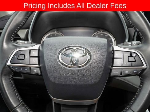 Certified 2024 Toyota Highlander XLE AWD/4WD image 20