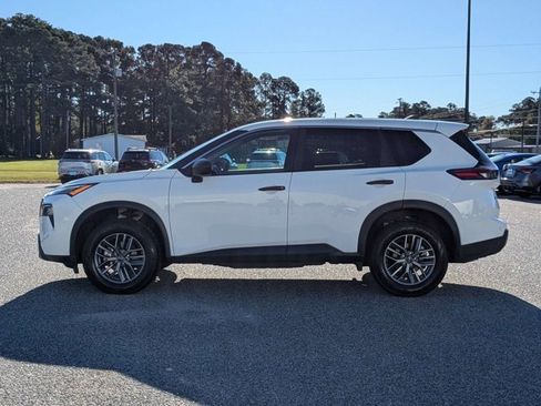 Certified 2024 Nissan Rogue S image 7